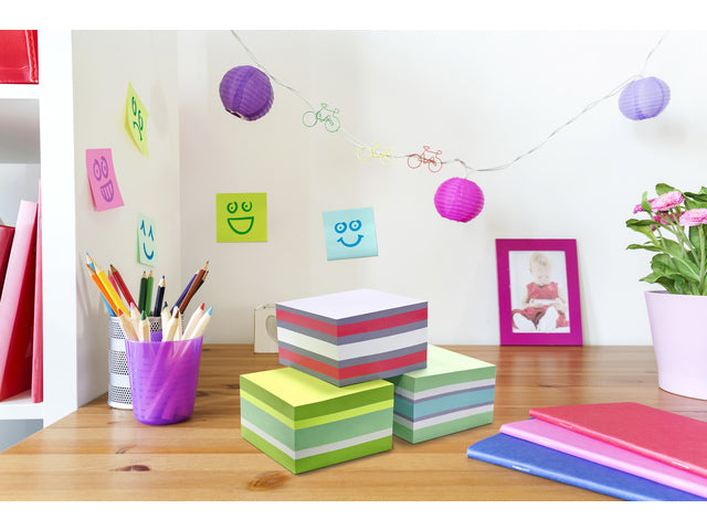 Info Notizen 75x75mm sortierter bunter Block mit 450 Vel