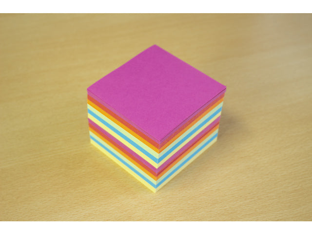 Memokubus met inhoud Kangaro 9,5x9,5x9,5cm 700 vel assorti kleuren