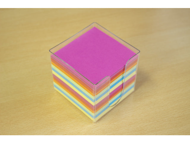 Memokubus enthält Kangaro, 9 x 9 x 9 cm, gefüllt mit 700 verschiedenen Farben