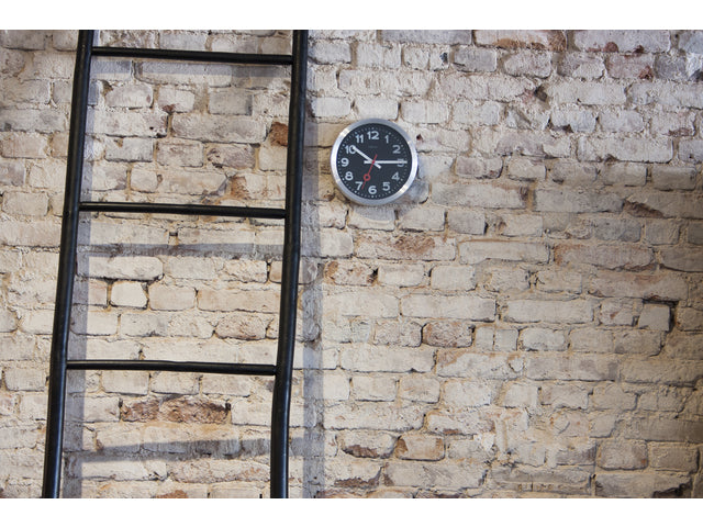 Wandklok NeXtime 'Station' Ø19 cm, geborstetes Aluminium schwarz