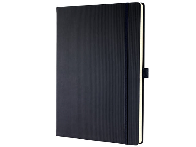 Notitieboek Conceptum Pure A4 zwart hardcover.genummerde pagina's, inhoudsopgave, sluiting d.m.v. elastiek, lus voor pen, 2 leeslintjes.194pagina's 80 grams chamoiskleurig papier. PEFC-gecertificeerd