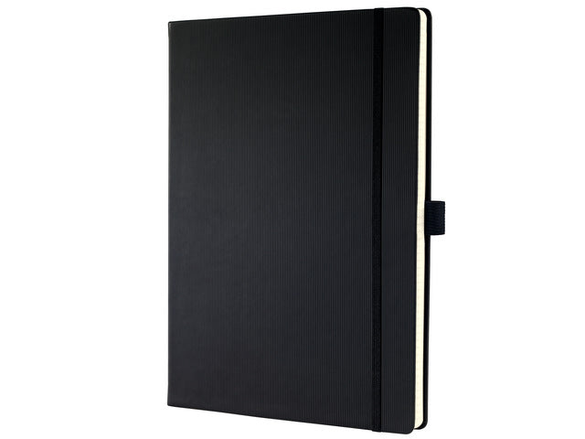 Notitieboek Conceptum Pure A4+ zwart gelinieerd hardcover. Nummerde pagina's, inhoudsopgave, sluiting dmv elastiek, lus voor pen, 2 leeslintjes. 194 pagina's 80 grams chamoiskleurig papier. PEFC-gecertificeerd