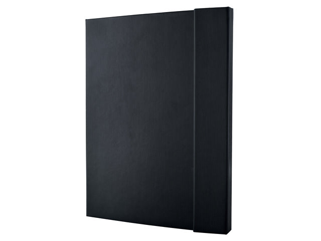 Benachrichtigungsbuch Conceptum Pure A4+, schwarz, 5 mm, Hardcover mit Magnetverschluss. Genummerte Seiten, Innenausstattung, elastisches DMV-Kabel, Stifthalter, 2 Stifte. 194 Seiten 80 Gramm chamoiskleriges Papier. PEFC-zertifiziert