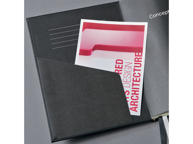 Notitieboek Conceptum Pure A4 zwart 5mm ruit hardcover met magneetsluiting. Genummerde pagina's, inhoudsopgave, sluiting d.m.v. elastiek, lus voor pen, 2 leeslintjes. 194 pagina's 80 grams chamoiskleurig papier. PEFC-gecertificeerd.