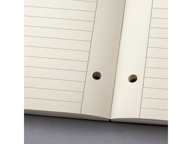 Schreibblock Conceptum, A4, schwarz-geliniet, Hardcover, 120 Seiten, 80 Gramm chamoiskleriges Papier. Mit Quickpocket. 4-Loch-Perforation, Datumsmarkierung. PEFC-zertifiziert