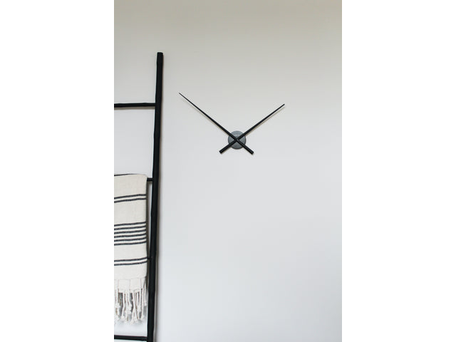 Wandklok NeXtime dia. 70 cm, schwarz, 'Hands'