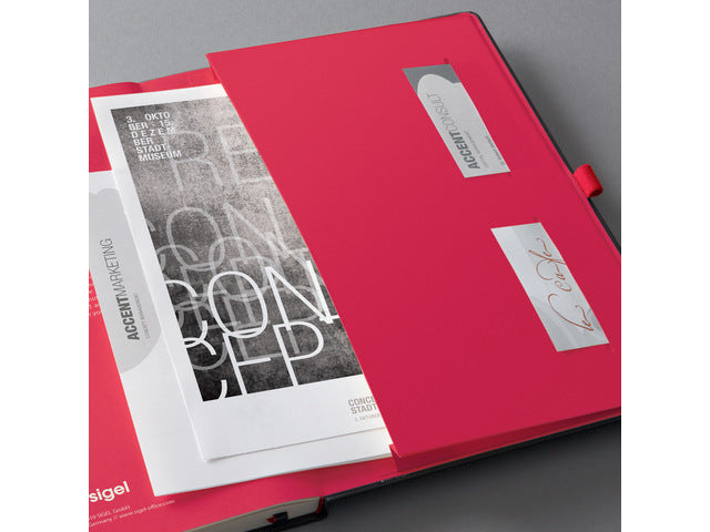 Benachrichtigungsbuch Conceptum RED Edition A4 schwarz gelinieter Hardcover. Genummerte Seiten, Innenausstattung, elastisches DMV-Elastik, Lus für den Stift, 2 Leisten. 194 Seiten 80 Gramm chamoiskleriges Papier. PEFC-zertifiziert